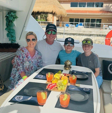 Yachts & Fishin'-阿范特拉斯港必去景点