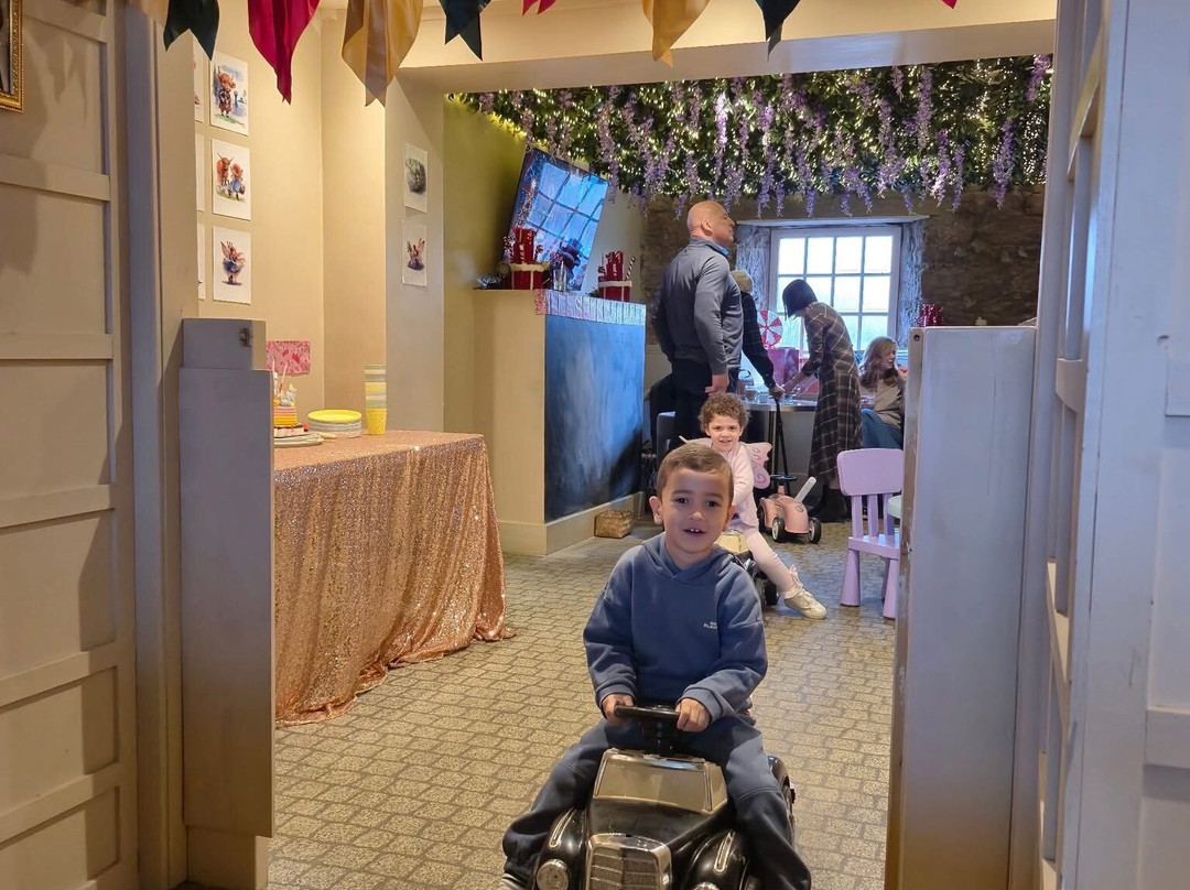 The Wee White Playhouse