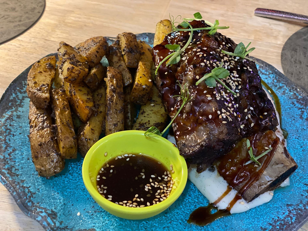 Zenzero Gastro Restaurant Cocktail Bar