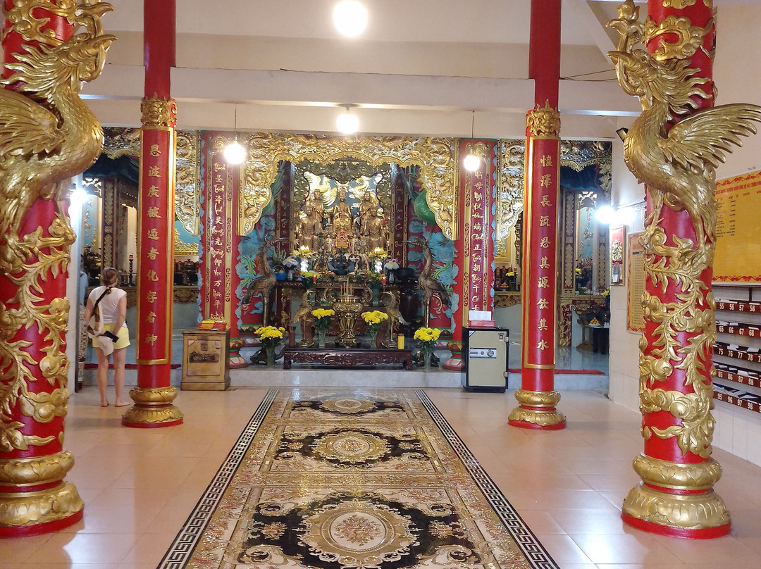 Dinh Ba Thuy Long Thanh Mau-扬东必去景点