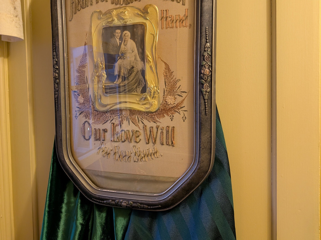 Robertshaw Country House Bed and Breakfast主图