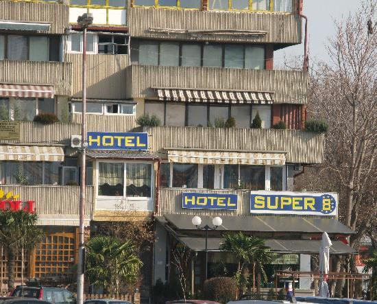 超级8号酒店