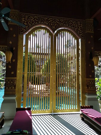 芭东布拉莎丽度假酒店主图