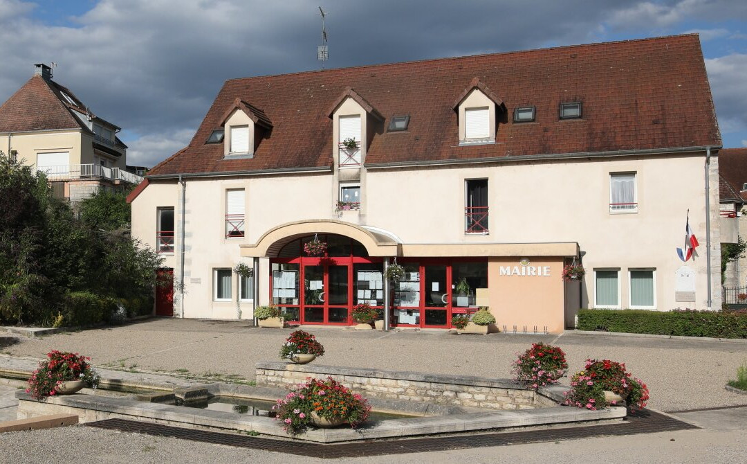Le lavoir de Brevans et sa fontaine-Brevans必去景点