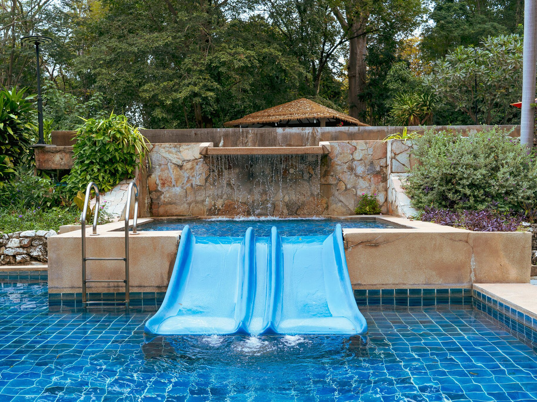 桂河光色度假酒店主图