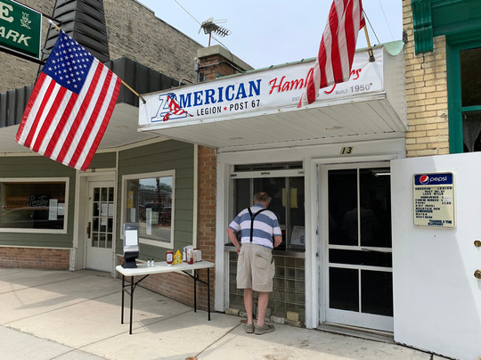 Lake Mills餐馆和美食-American Legion Post 67 Hamburger Stand