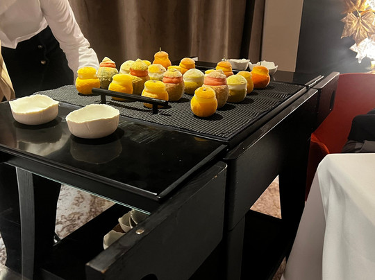 夏必秋酒店主图