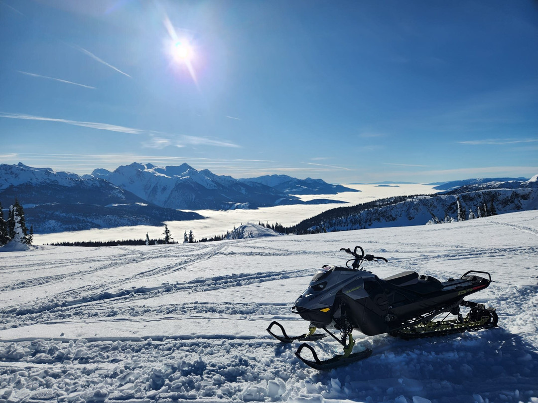 Great Canadian Tours-雷夫尔斯托克必去景点