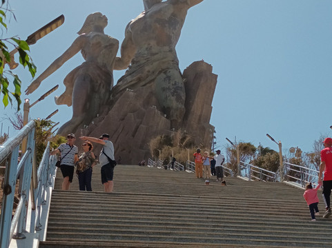 Biram Basse "VALERY"-索蒙必去景点