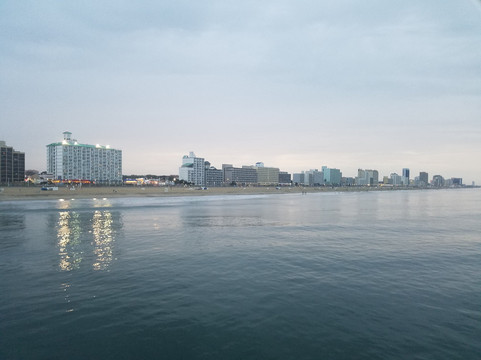Virginia Beach Fishing Pier-弗吉尼亚海滩必去景点