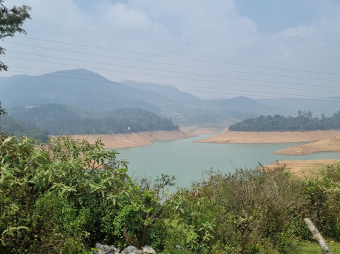 Emerald Lake-乌提必去景点