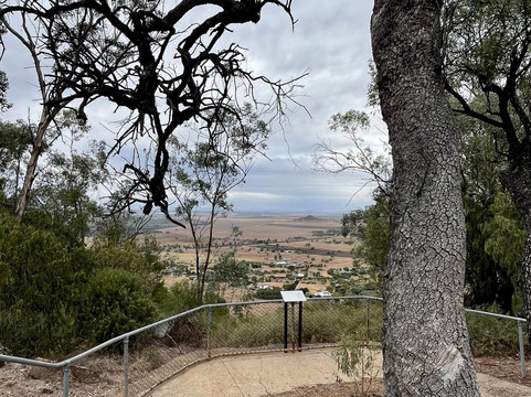 红酋长汽车旅馆主图