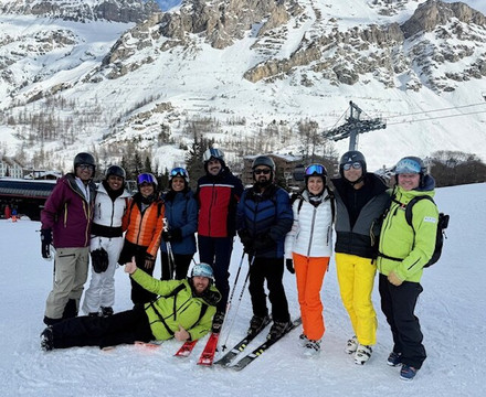 Progression Ski & Snowboard School-伊泽尔谷必去景点