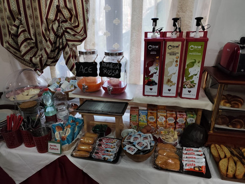 阿尔伯格玛瑞旅馆主图