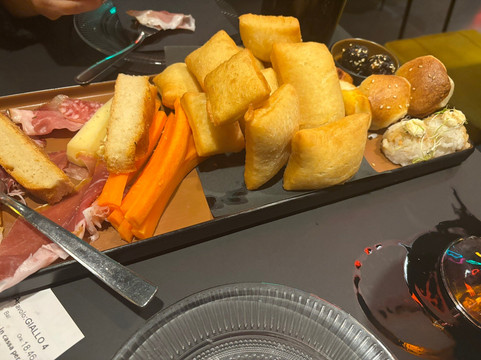 Dolcevita Magenta主图