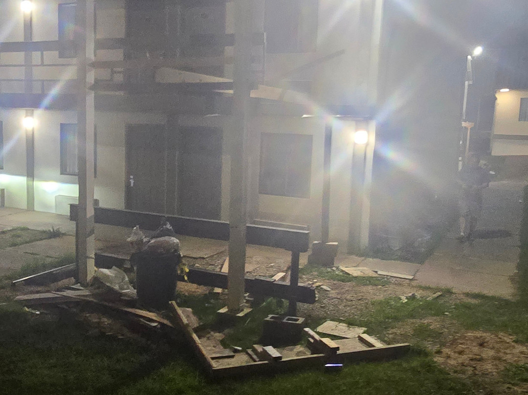 蒙特格尔速8酒店主图