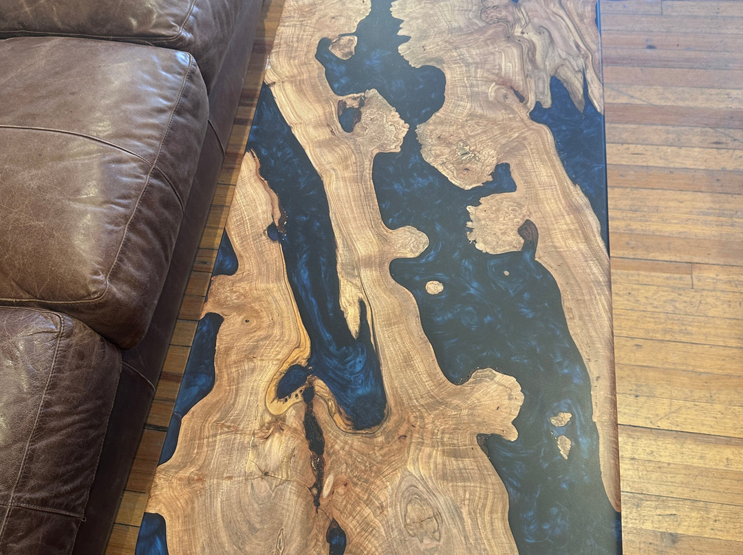 Metzger's Burlwood Gallery-韦恩斯维尔必去景点