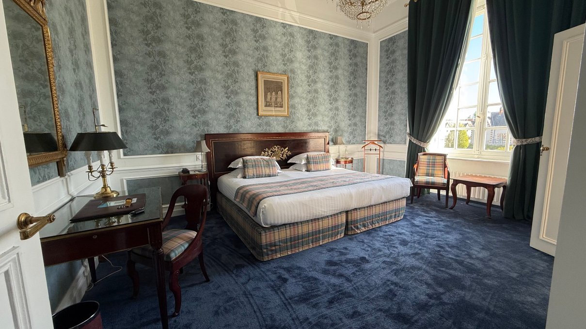 阿尔蒂尼城堡酒店-客卧