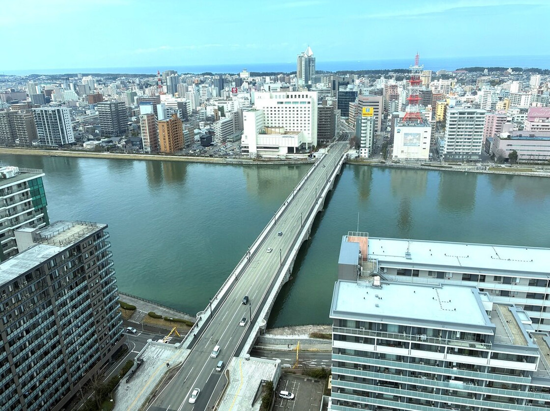 Niigata Nippo Media Ship-新泻市必去景点