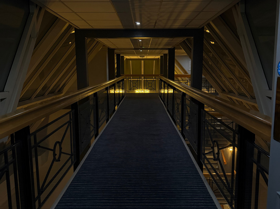 伦敦埃尔斯特里希尔顿逸林酒店主图