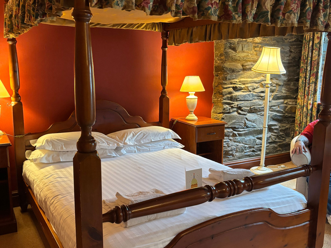 怀特沃特水疗酒店主图