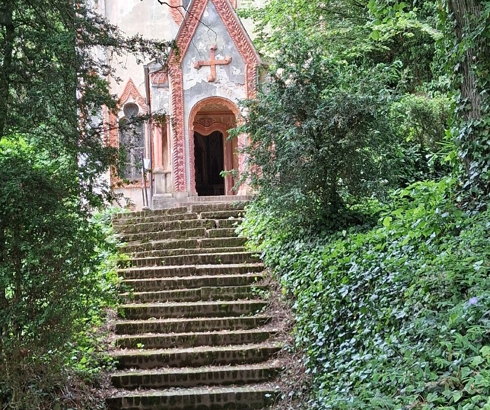 Castello del Roccolo-Busca必去景点