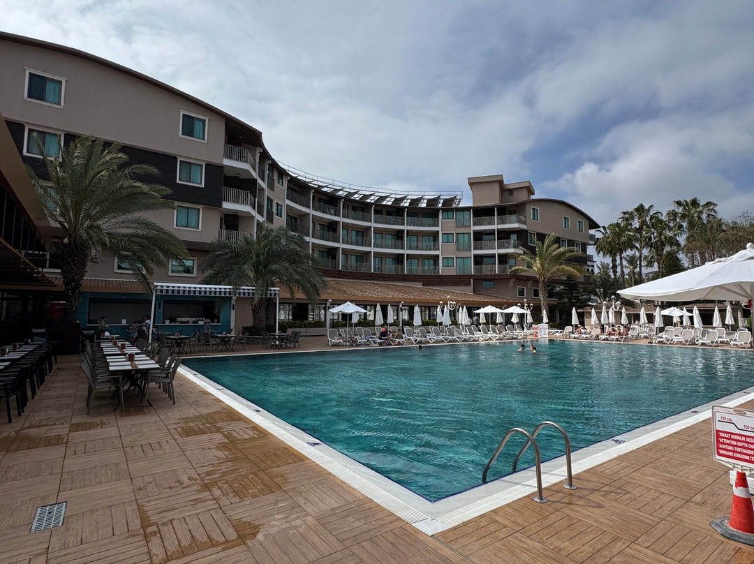 Quattro Family Club Dem Hotel主图