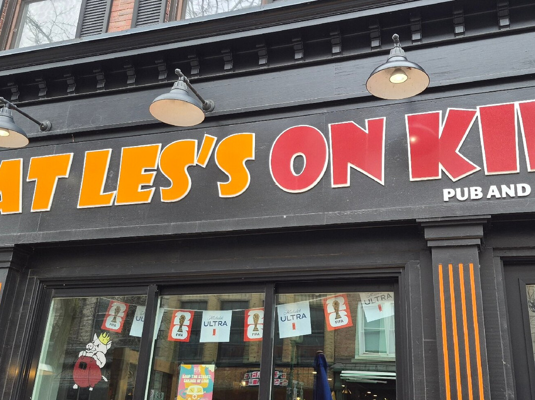 Fat Les On King