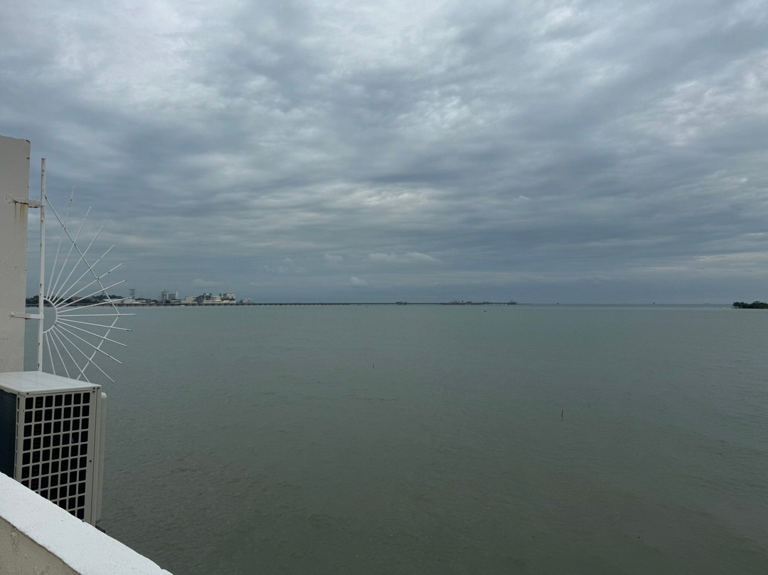 丽昇海上泳池别墅主图
