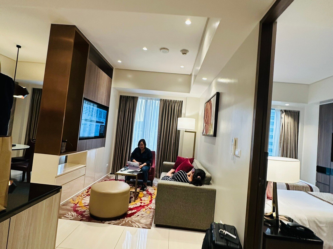 盛捷中央萨尔塞多马卡蒂酒店主图
