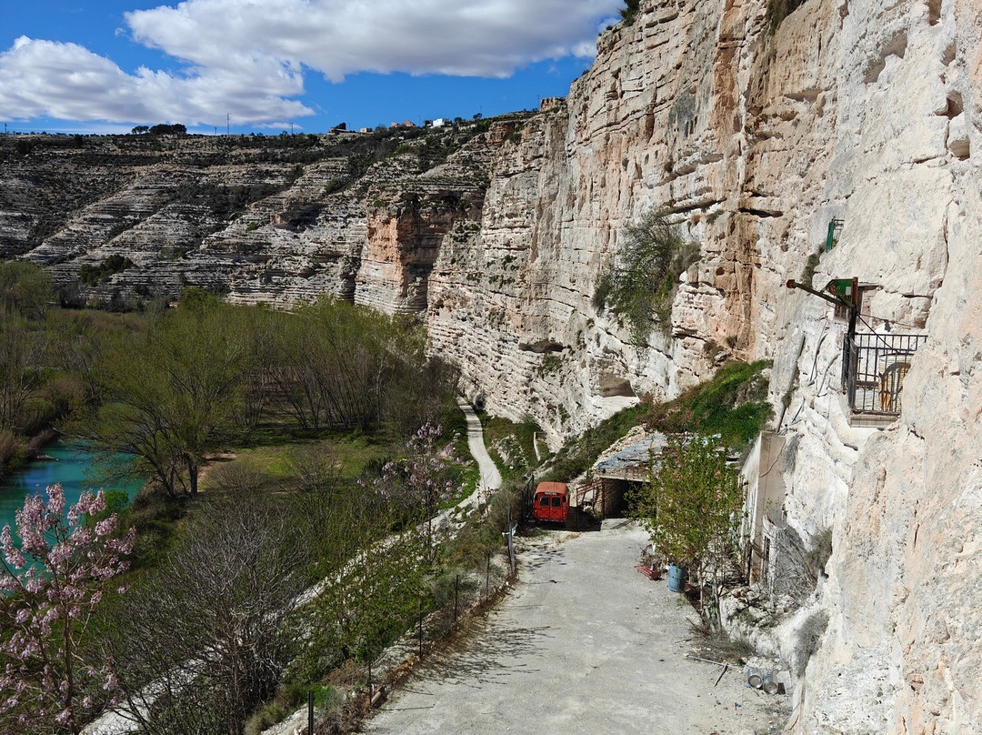 Cuevas del Diablo-Alcala del Jucar必去景点