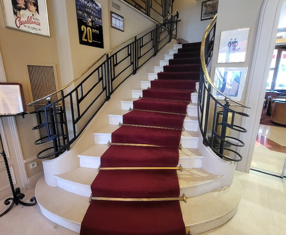 杜帕尔克米卢斯中心酒店主图