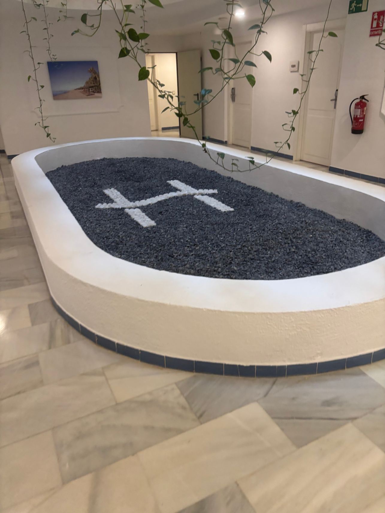 赫利俄斯酒店-阿尔穆内卡尔-旅行者