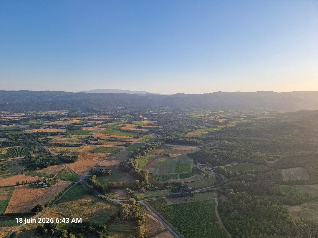Montgolfière Vol Terre-Saint-Saturnin-les-Apt必去景点