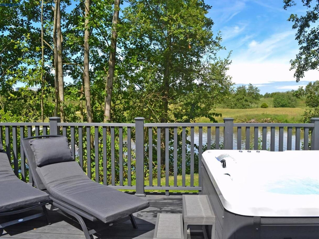 Kingswood Golf Lodges