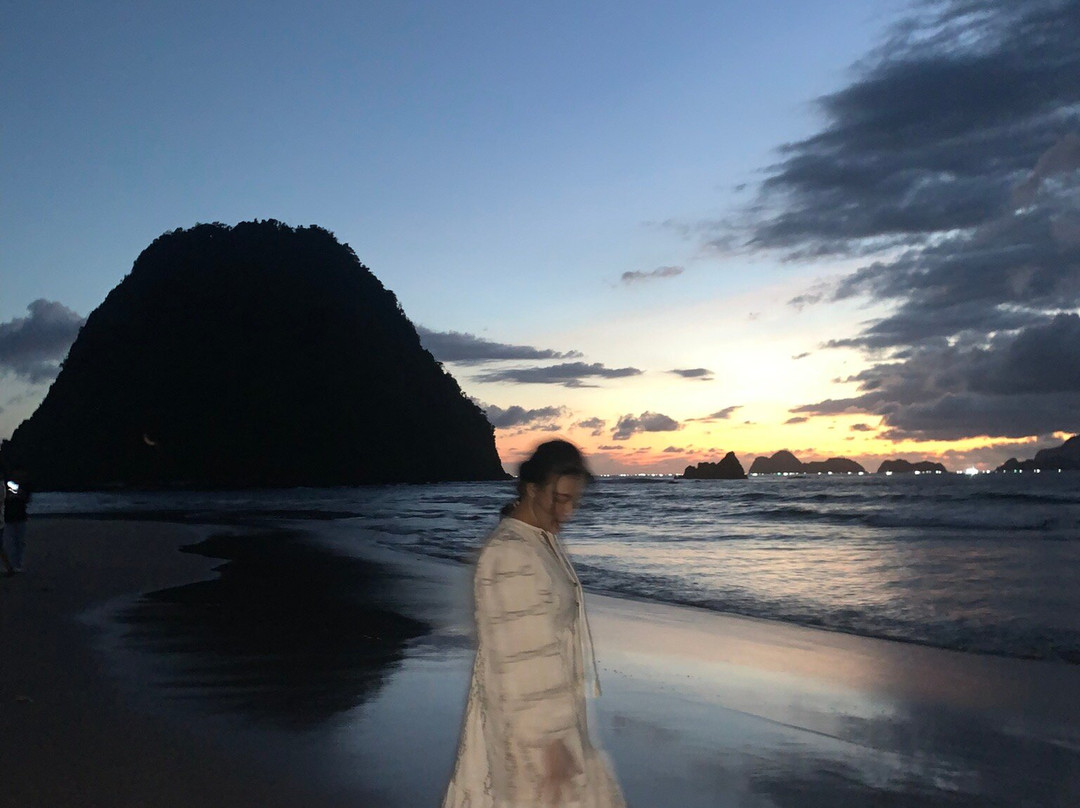 Pantai Pulau Merah-巴纽旺宣必去景点