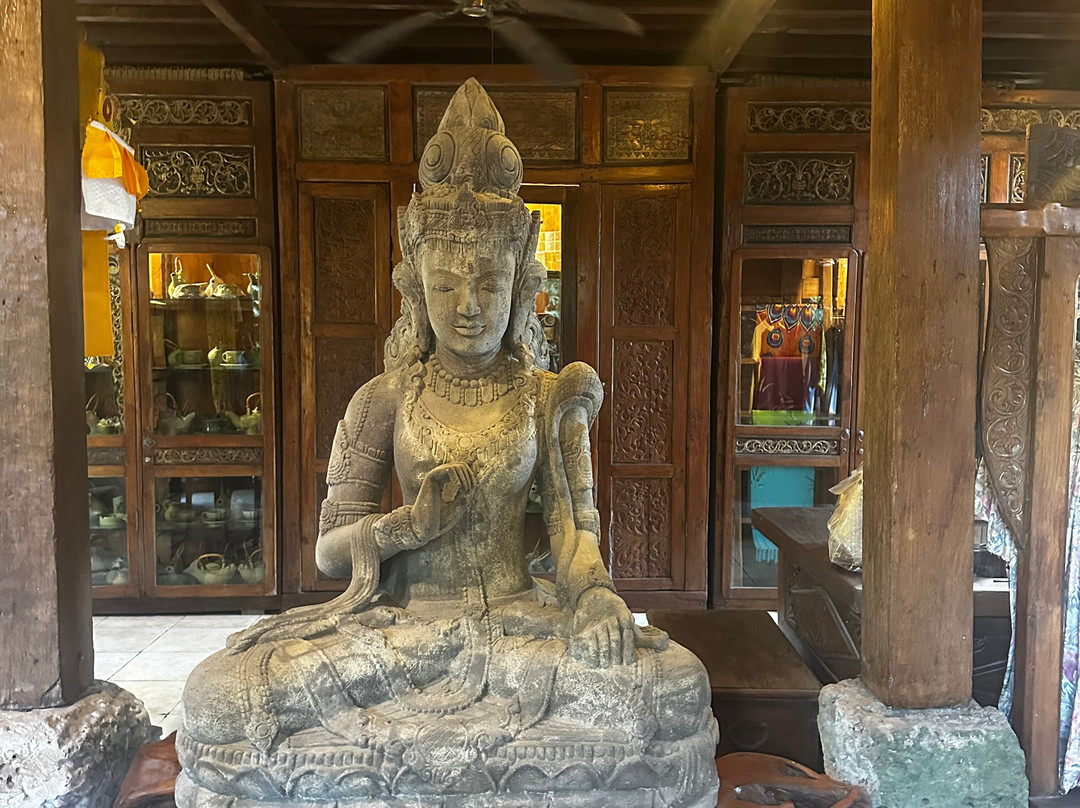 蓬杜萨里海滩及Spa度假酒店主图