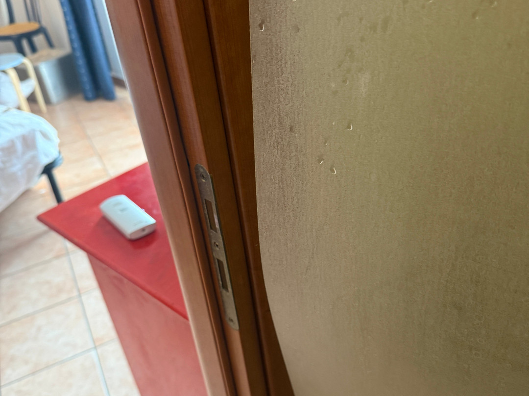 海滩酒店主图