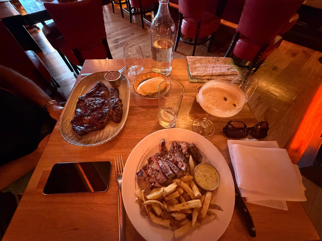 Darwins Tavern