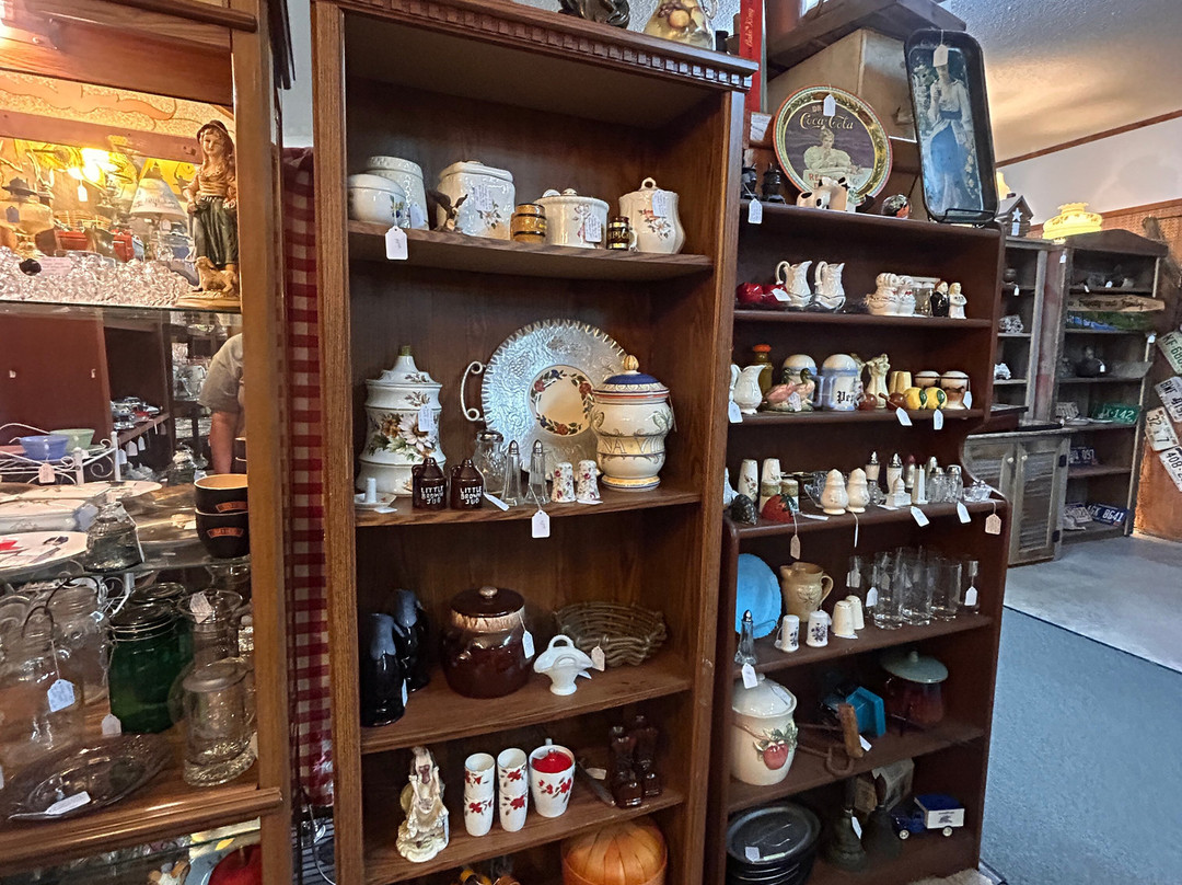 Twin Lakes Antique Mall-Gilbertsville必去景点