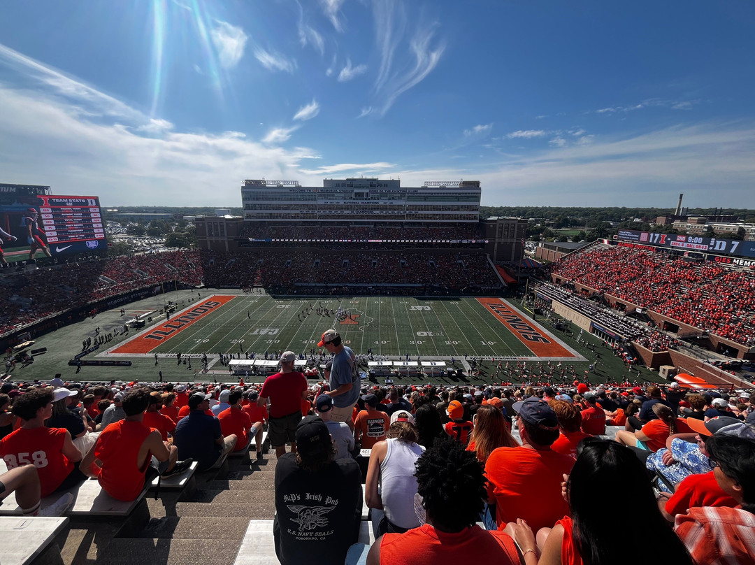 Memorial Stadium-尚贝恩必去景点