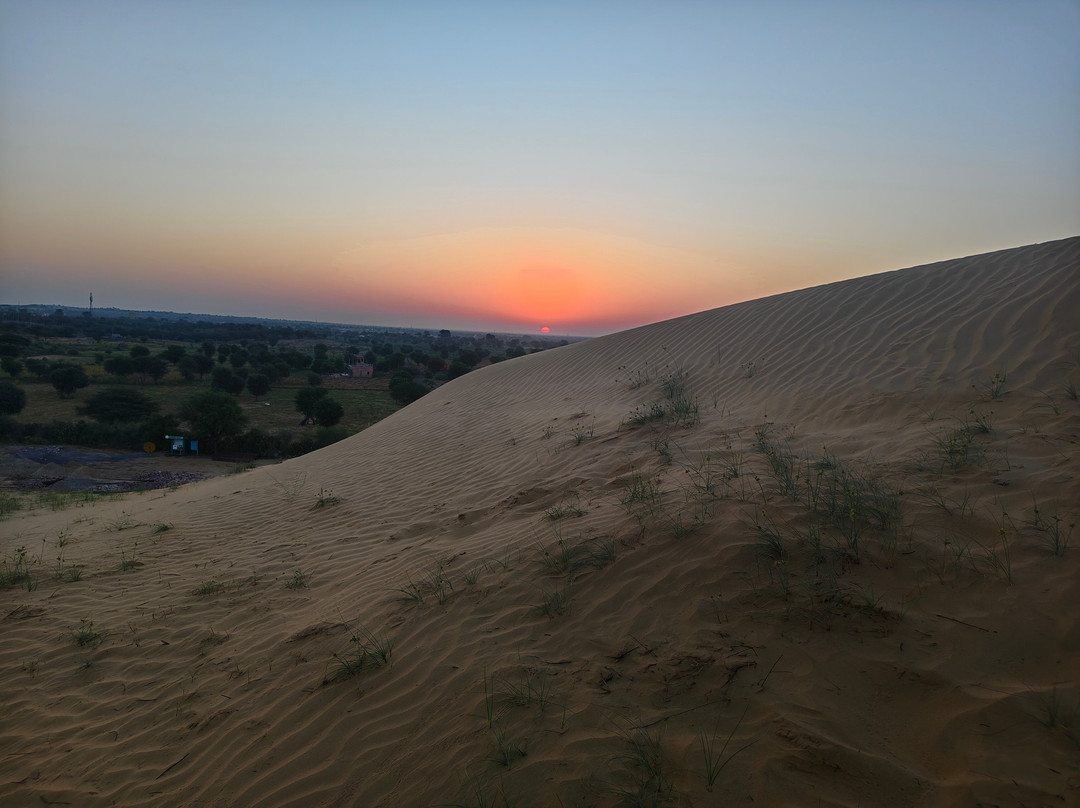 Khimsar Sand Dunes Village主图