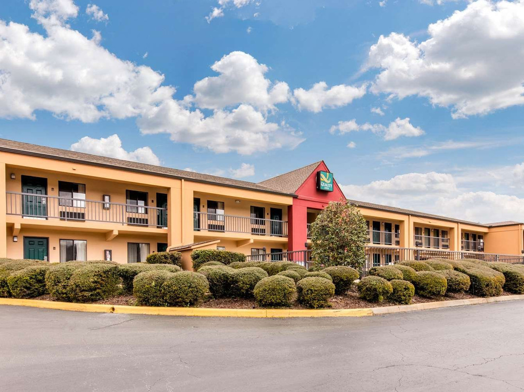 Quality Inn Pelham I-65 Exit 246主图