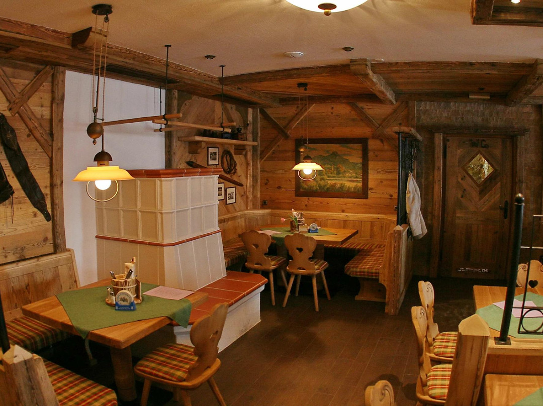 Arzbach酒店住宿-Hotel Altwirt