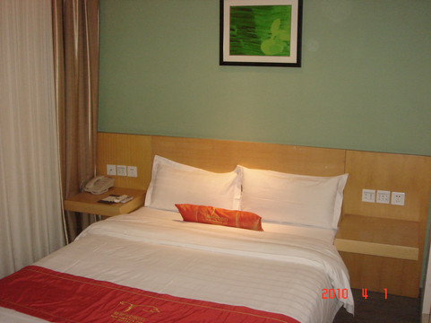 汉庭酒店(西安钟鼓楼五路口地铁站店)主图