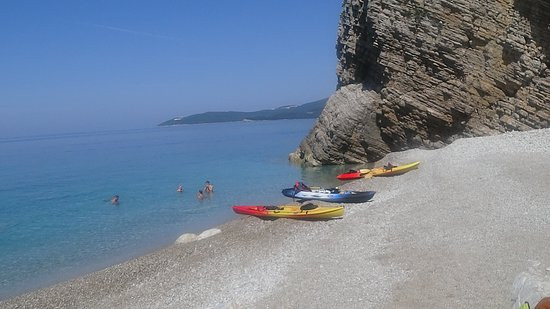 SUP & Kayaking Tours景点图片