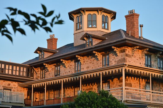 Stone House Inn主图