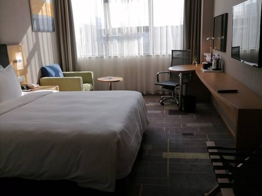 汇融广场智选假日酒店主图