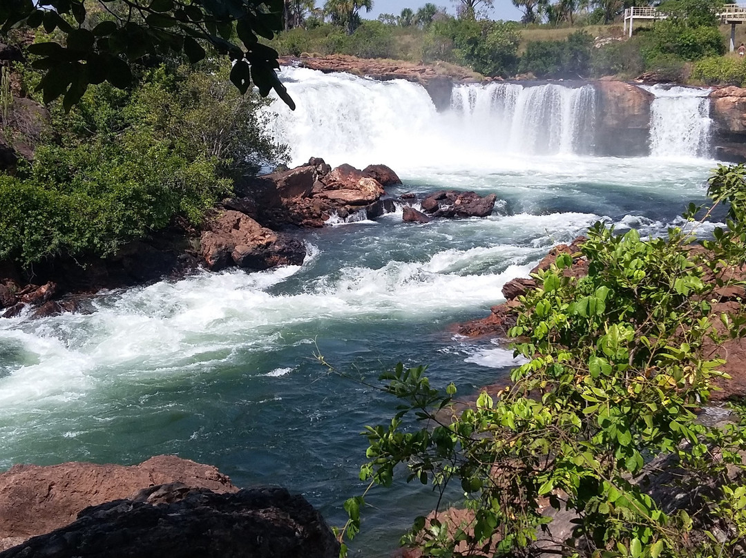 Velha Waterfall景点图片