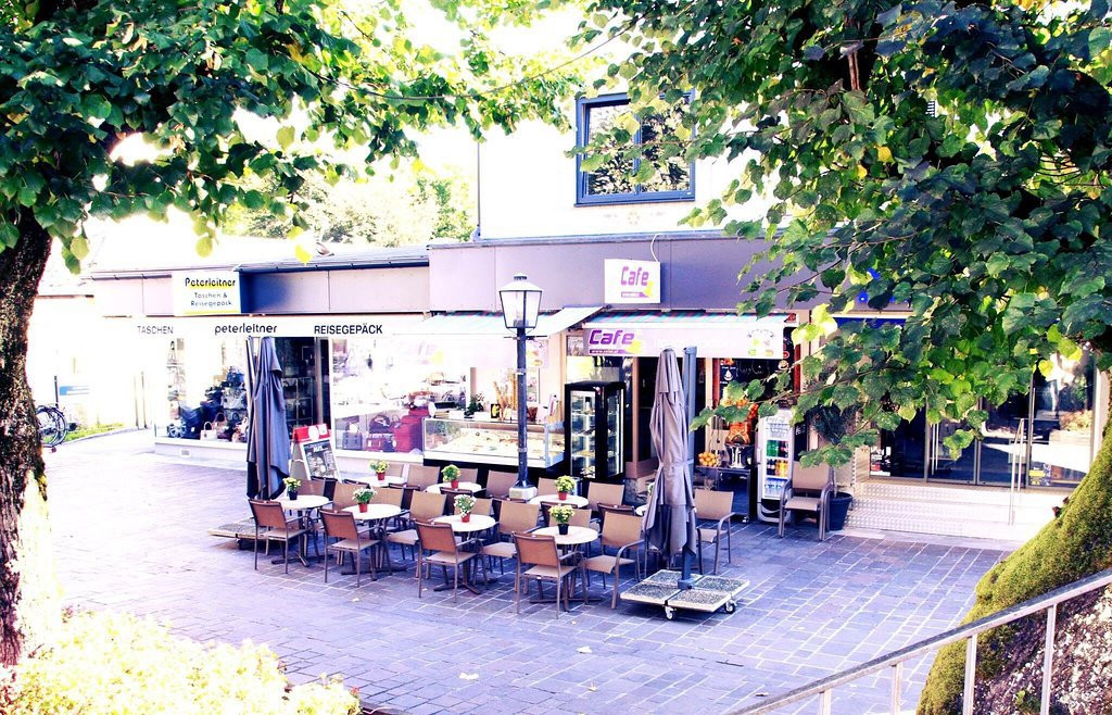 Alpz Cafe